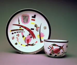 Tasse avec soucoupe, 1923